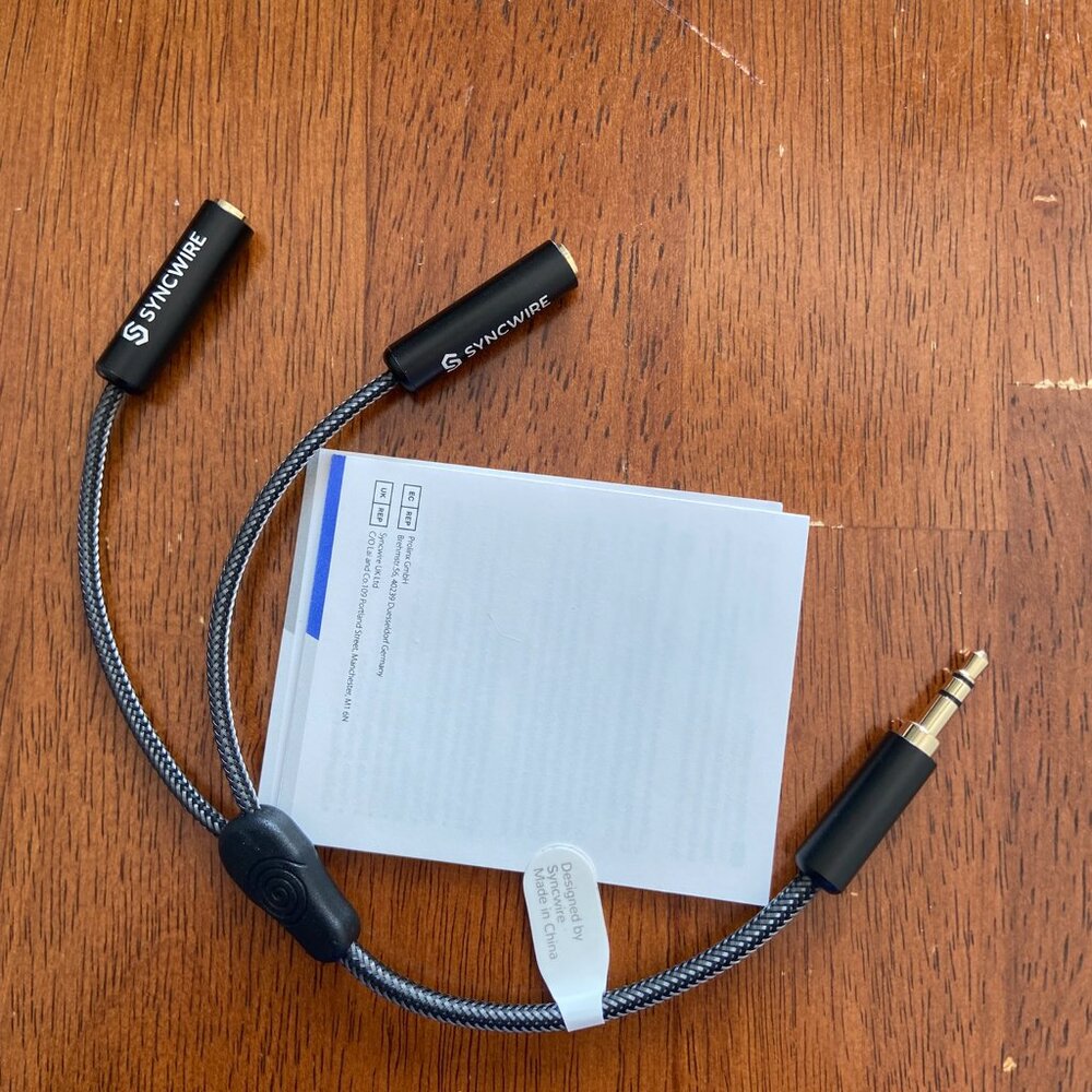 Audio Splitter Cable - Picture 2 of 5